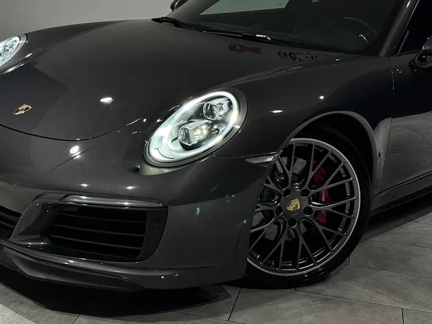 PORSCHE 911 Carrera 4S PDK | CH |