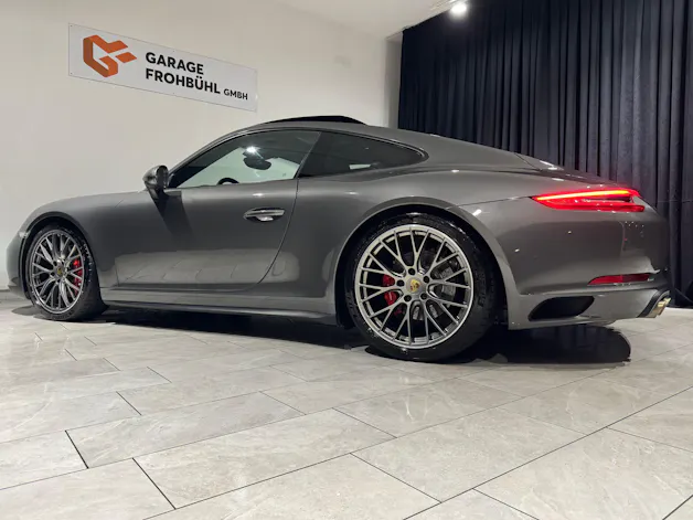 PORSCHE 911 Carrera 4S PDK | CH |