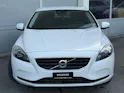 VOLVO V40 D3