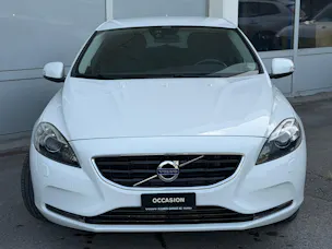 VOLVO V40 D3