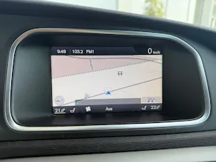 VOLVO V40 D3