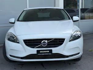 VOLVO V40 D3
