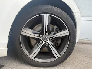 VOLVO V40 D3