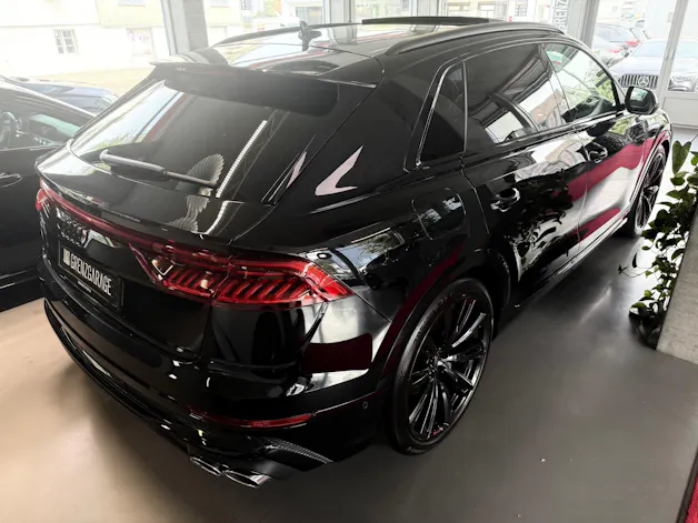 AUDI SQ8 TFSI quattro tiptronic