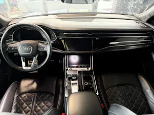 AUDI SQ8 TFSI quattro tiptronic