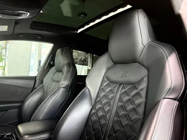 AUDI SQ8 TFSI quattro tiptronic