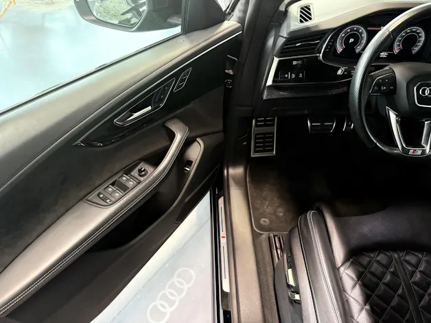 AUDI SQ8 TFSI quattro tiptronic