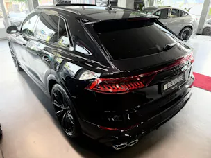 AUDI SQ8 TFSI quattro tiptronic