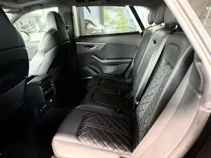 AUDI SQ8 TFSI quattro tiptronic