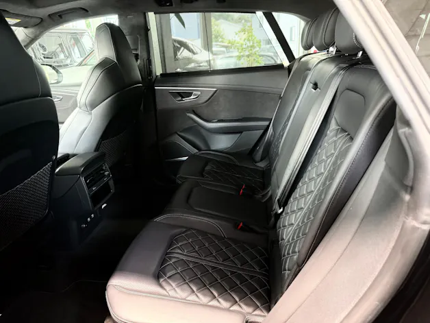 AUDI SQ8 TFSI quattro tiptronic