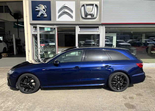 AUDI A4 Avant 40 TFSI S line S-tronic quattro