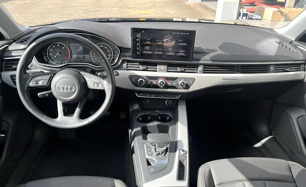 AUDI A4 Avant 40 TFSI S line S-tronic quattro
