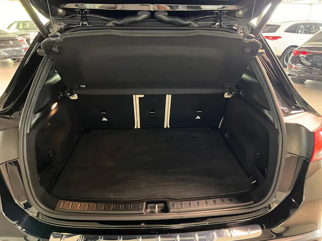 MERCEDES-BENZ EQA 250 AMG Line