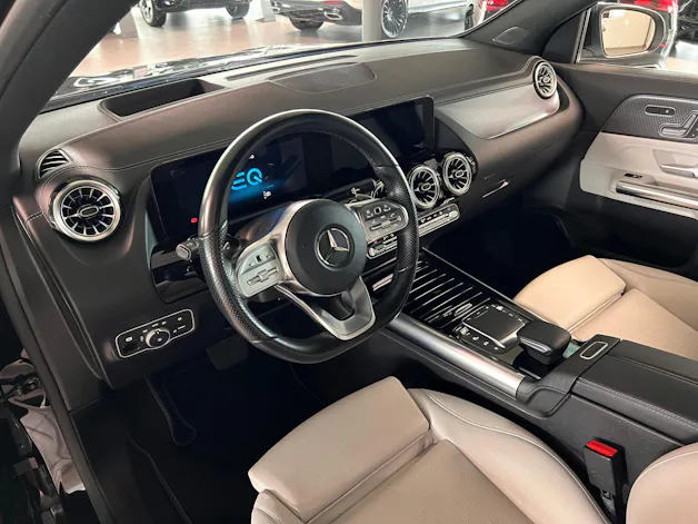 MERCEDES-BENZ EQA 250 AMG Line