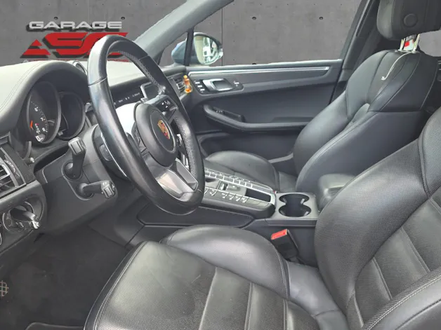 PORSCHE Macan GTS PDK