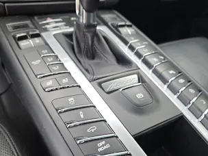 PORSCHE Macan GTS PDK