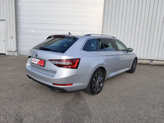 SKODA Superb Combi 2.0 TSI 280 L & K 4x4 DSG
