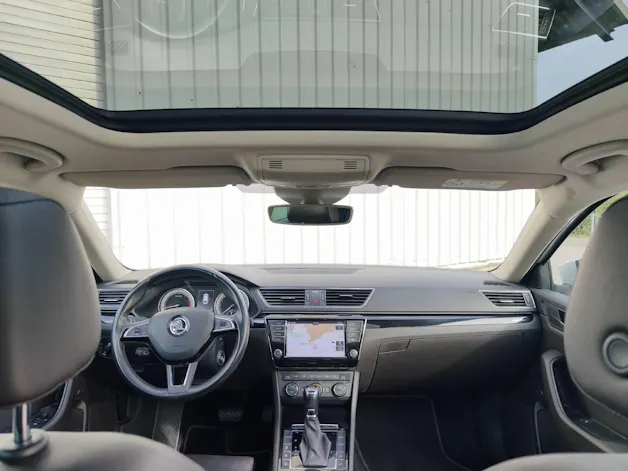 SKODA Superb Combi 2.0 TSI 280 L & K 4x4 DSG