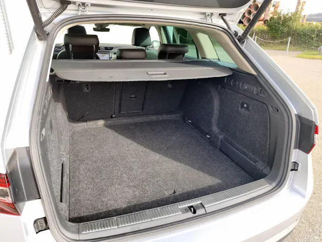 SKODA Superb Combi 2.0 TSI 280 L & K 4x4 DSG
