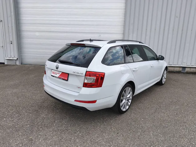 SKODA Octavia 2.0 TDI 184 Elegance 4x4 DSG