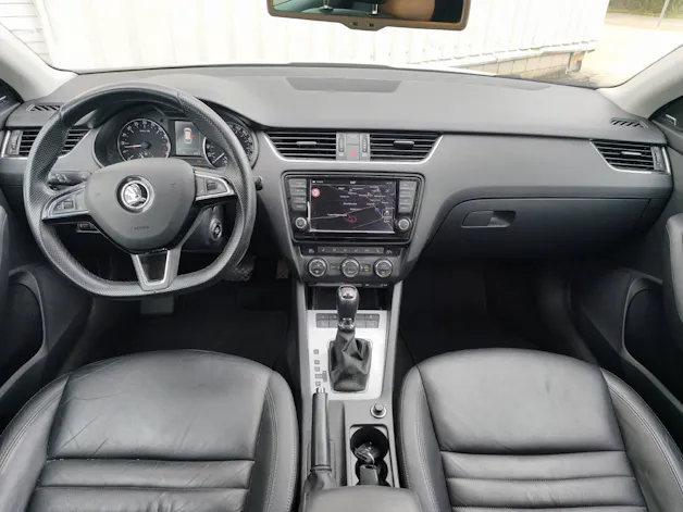 SKODA Octavia 2.0 TDI 184 Elegance 4x4 DSG