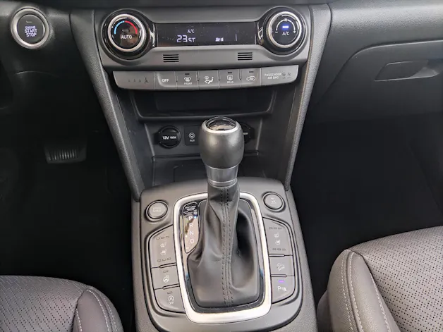 HYUNDAI Kona 1.6 T-GDi Launch Plus 4WD