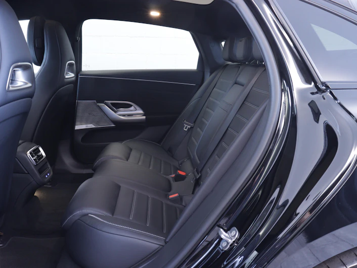 immagine del veicolo MERCEDES-BENZ C 400