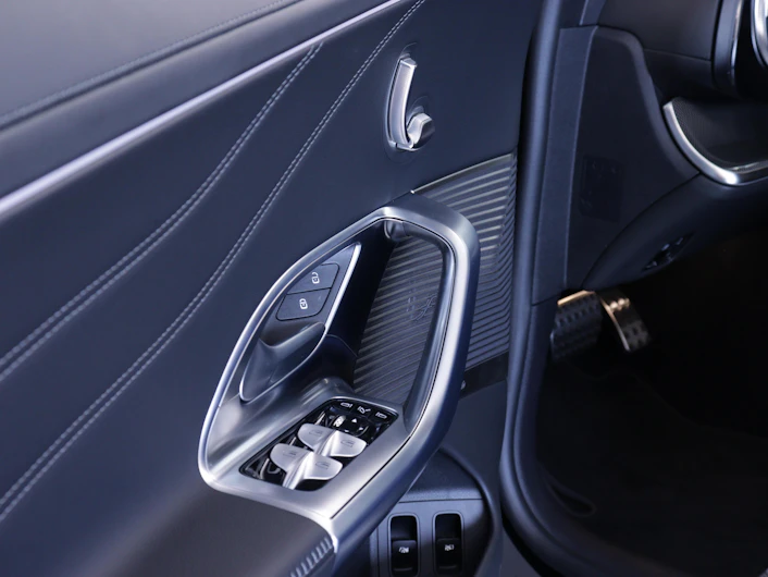 immagine del veicolo MERCEDES-BENZ C 400