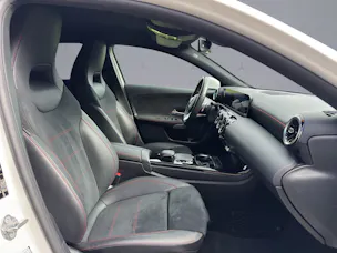 MERCEDES-BENZ A 220 AMG Line