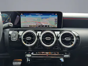 MERCEDES-BENZ A 220 AMG Line