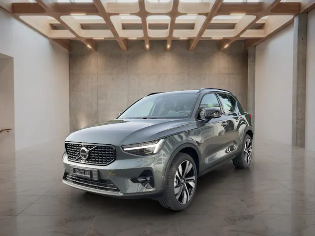 VOLVO XC40 2.0 B4 MH Ultra Dark