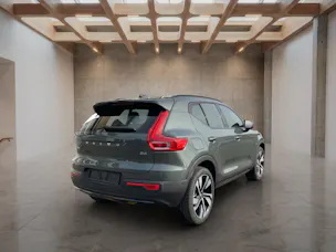 VOLVO XC40 2.0 B4 MH Ultra Dark