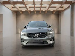 VOLVO XC40 2.0 B4 MH Ultra Dark