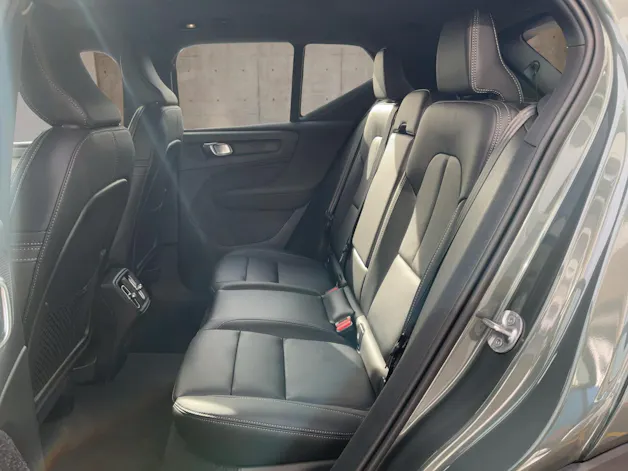 VOLVO XC40 2.0 B4 MH Ultra Dark