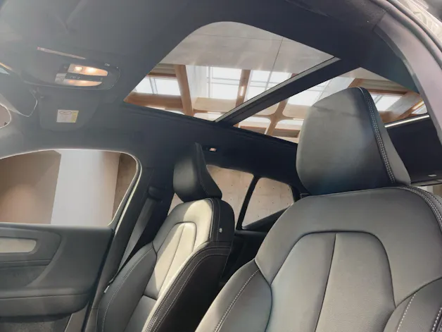 VOLVO XC40 2.0 B4 MH Ultra Dark
