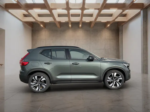 VOLVO XC40 2.0 B4 MH Ultra Dark