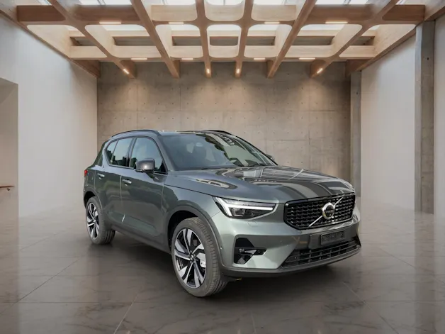 VOLVO XC40 2.0 B4 MH Ultra Dark