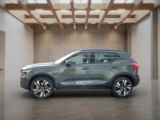 VOLVO XC40 2.0 B4 MH Ultra Dark