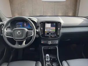 VOLVO XC40 2.0 B4 MH Ultra Dark