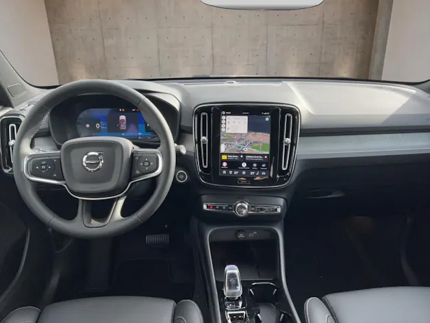 VOLVO XC40 2.0 B4 MH Ultra Dark