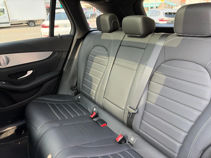 Fahrzeugbild MERCEDES-BENZ GLC 200