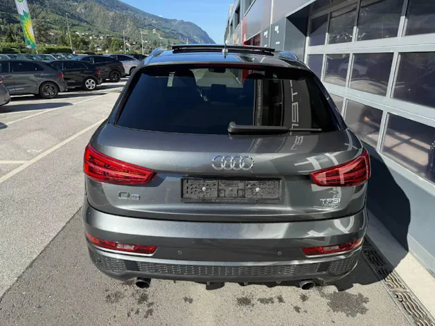 AUDI Q3 2.0 TFSI Sport quattro STr