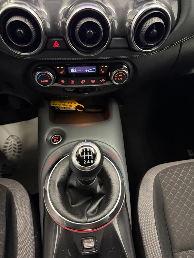NISSAN Juke 1.0 DIG-T N-Connecta