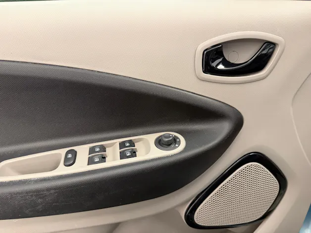 RENAULT Zoe Intens