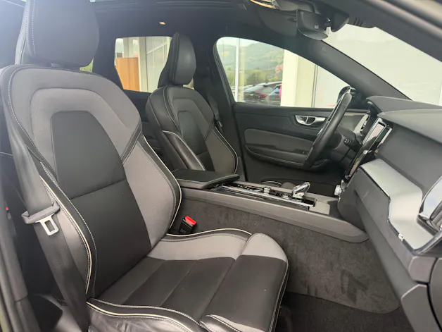 VOLVO XC60 T6 eAWD R-Design Geartronic