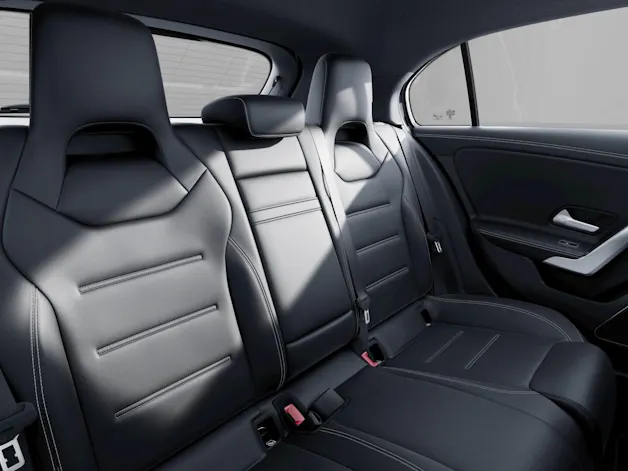 MERCEDES-BENZ A 35 AMG 4MATIC