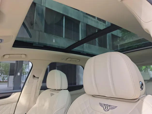 BENTLEY Bentayga W12 Schmohl- Auslieferung aus 1. Hand mit Top- Ausstattung!