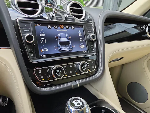BENTLEY Bentayga W12 Schmohl- Auslieferung aus 1. Hand mit Top- Ausstattung!