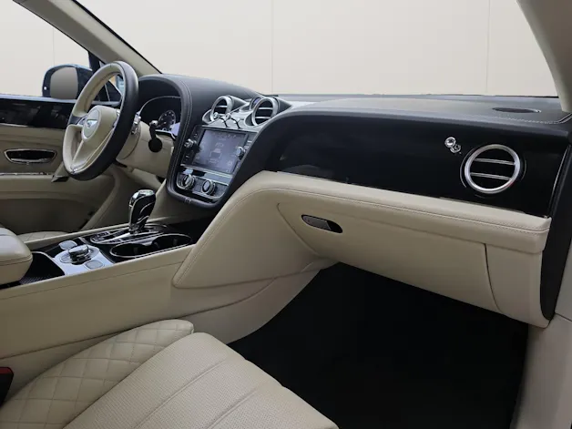 BENTLEY Bentayga W12 Schmohl- Auslieferung aus 1. Hand mit Top- Ausstattung!