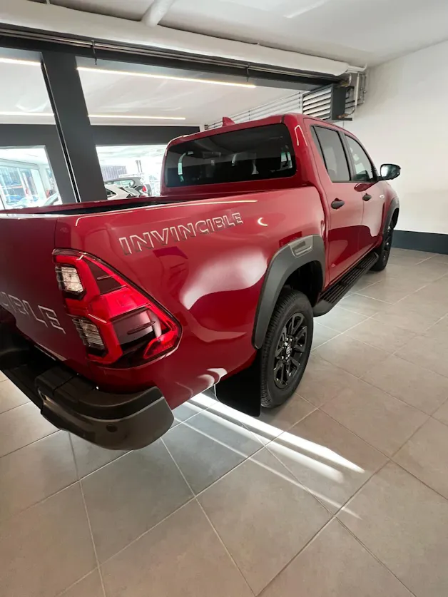 Toyota Hilux 2.8d MHEV Invincible Double Cab 4x4